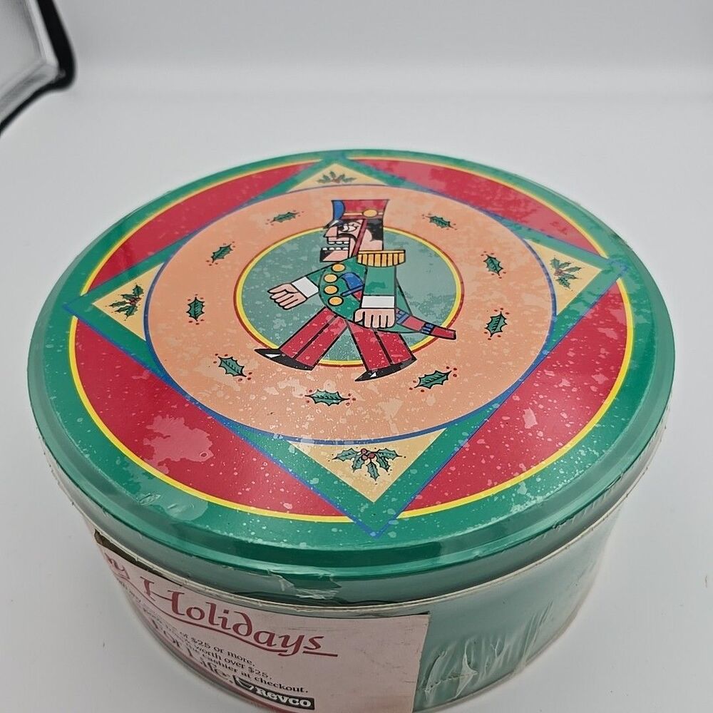 New Nutcracker Little Drummer Boy Vintage Tin Cookies Christmas Green Red